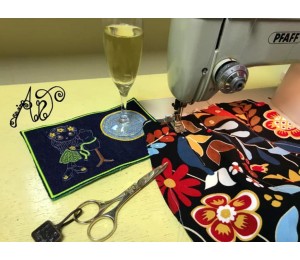 Stickserie ITH - Mug Rugs Sewing Girls